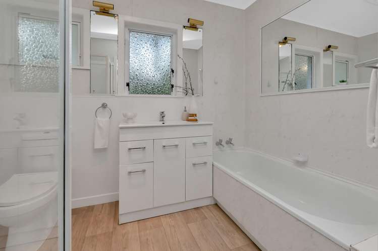 24 Crawford Crescent Te Kamo_10