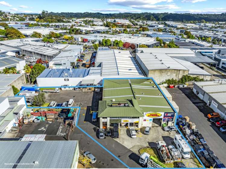 1/1-5 Cebel Place Albany_13