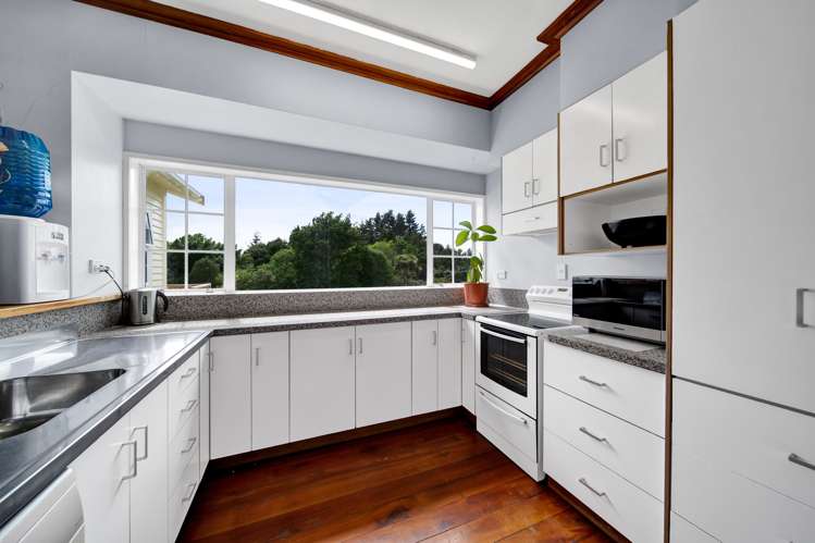 891 Bird Road Stratford_11