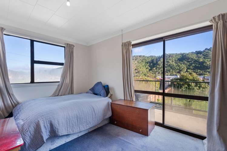 Units 1-3/91 Waikawa Road Picton_23