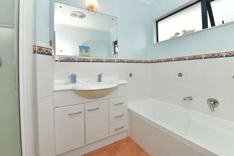 2/15 Mably Court Stanmore Bay_10