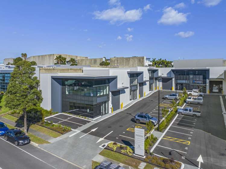 1-8/11 Triton Drive_0