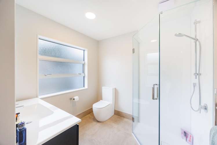 2 Chestnut Close Kelvin Grove_19