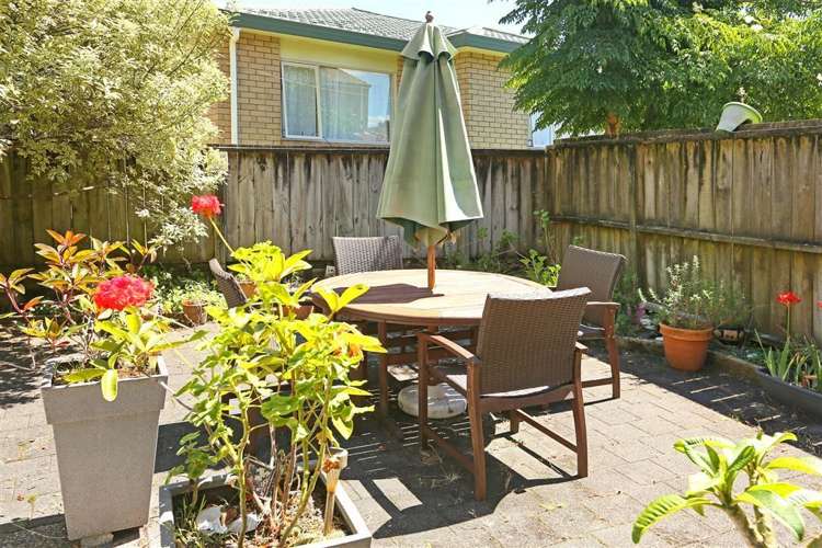 4/17 Charlenne Close Ranui_0