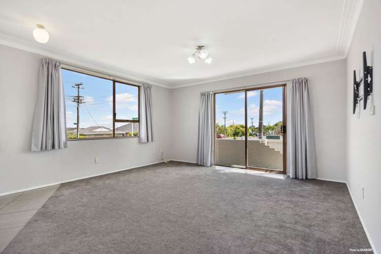 122 Astley Avenue New Lynn_3