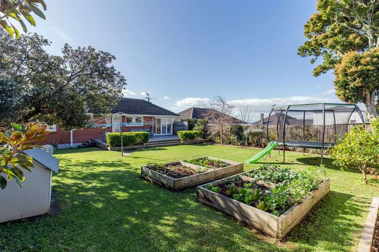 33 Pupuke Road Birkenhead_12