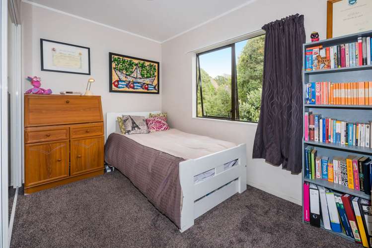 2/681 Beach Road Rothesay Bay_8