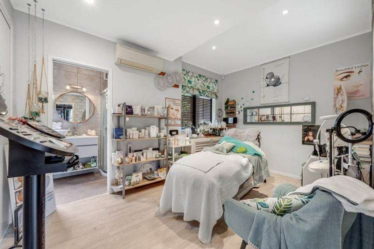 80A Beach Road Mellons Bay_21