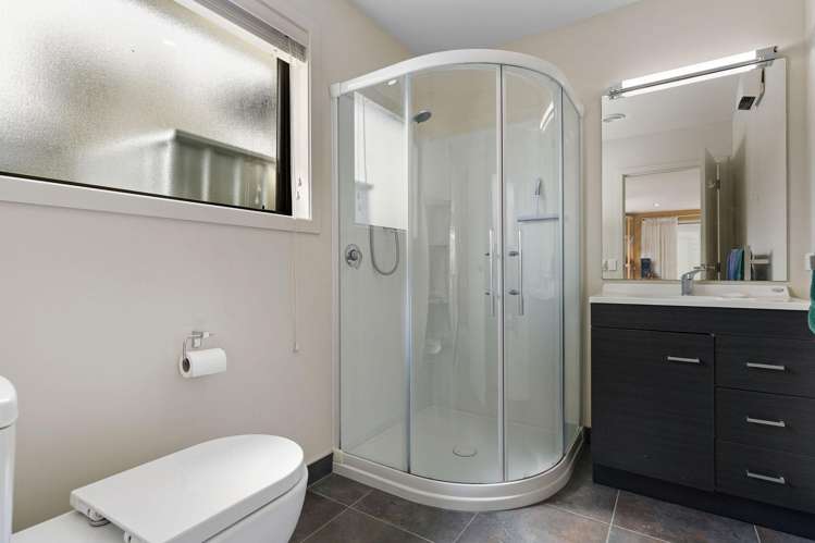 60 Risinghurst Terrace Lower Shotover_18