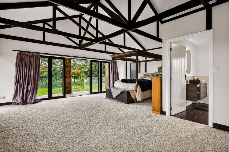 107 Gordon Road Pollok_41