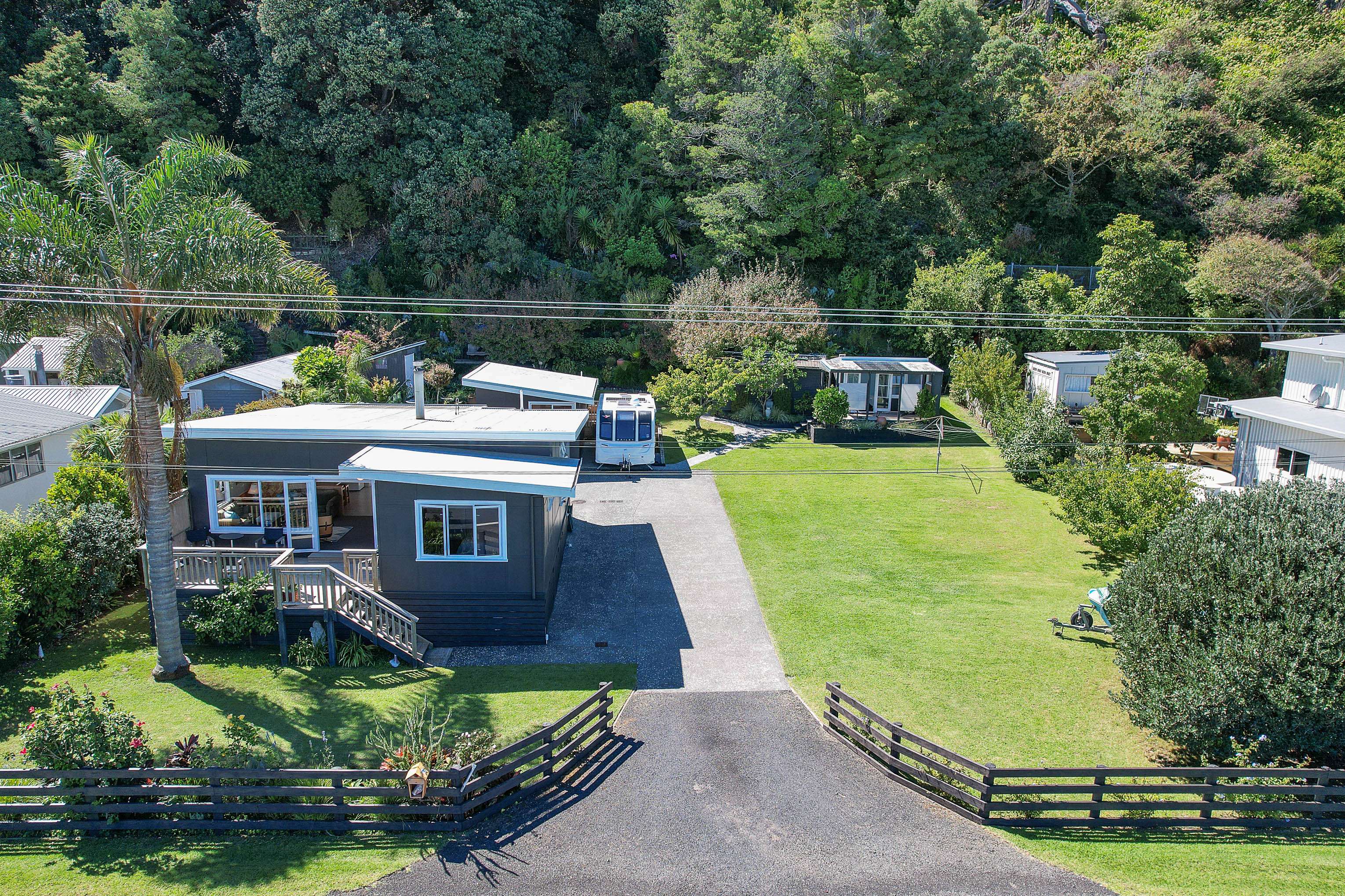 872 & 874 Thames Coast Road Te Mata ThamesCoromandel Houses for