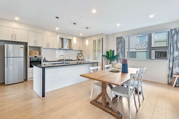 3/21a Mount Smart Road Royal Oak_5