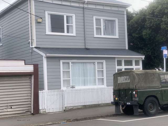 Charming Newtown 2BR Flat