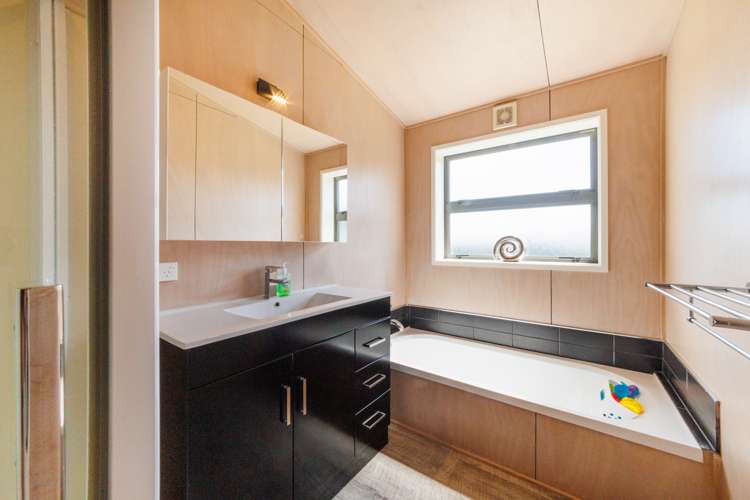 35 Barling Street Himatangi Beach_12