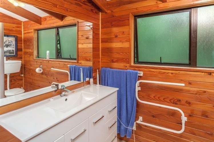 1 Pohutukawa Grove Whitianga_16