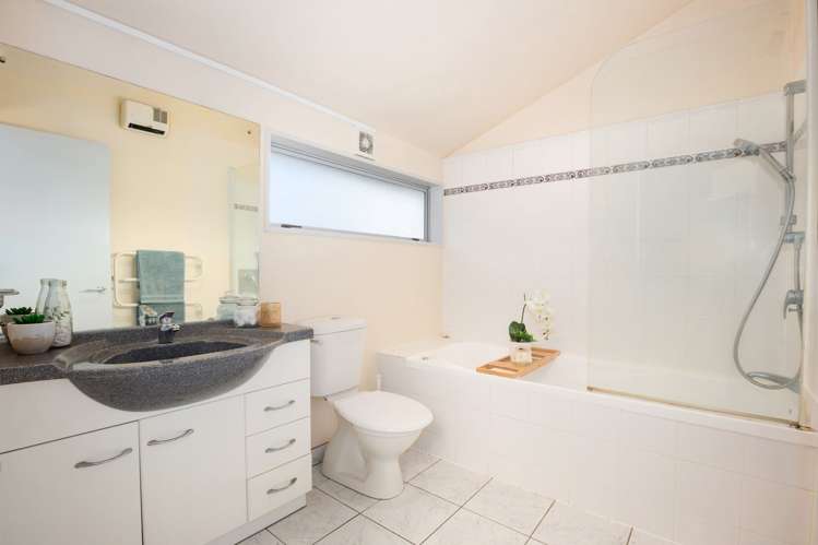 4 Clutha Avenue Khandallah_19