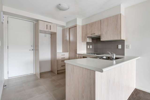 108/17 Link Crescent Stanmore Bay_4