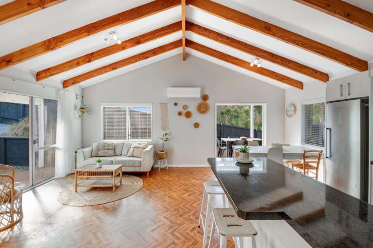 29 Shadon Place Stanmore Bay_11