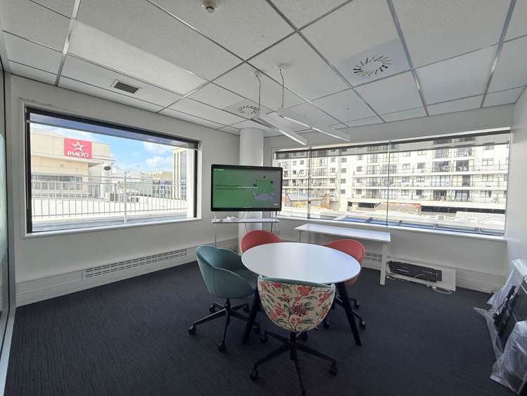 187 Broadway Newmarket_7