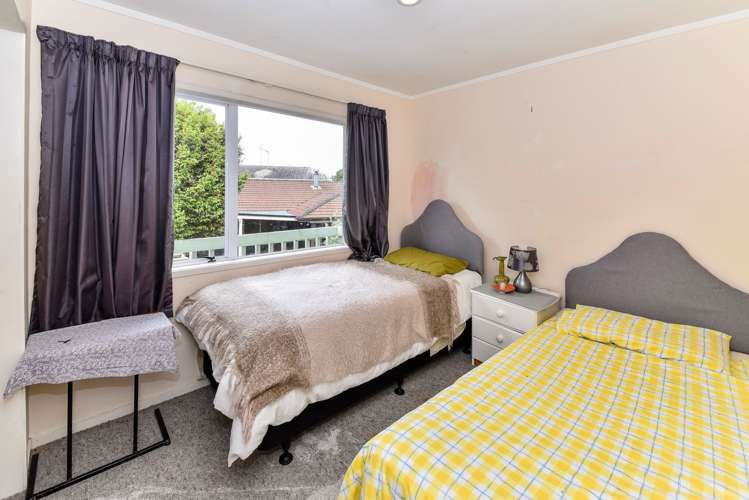 23 Sunningdale Street Wattle Downs_16