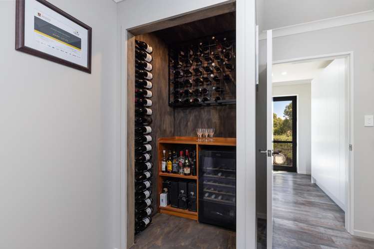 56 Fairbourne Drive Fairhall_19