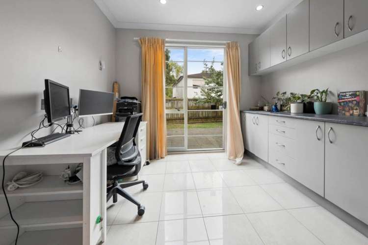 56 Amberwood Drive Northpark_7