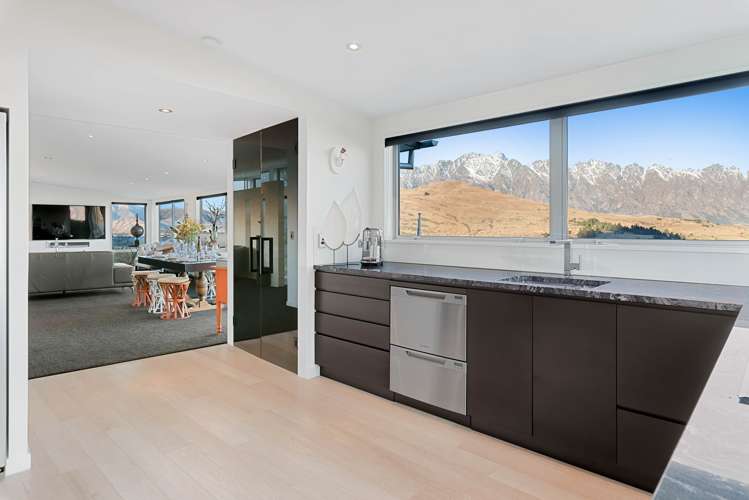 84 Hensman Road Queenstown_10