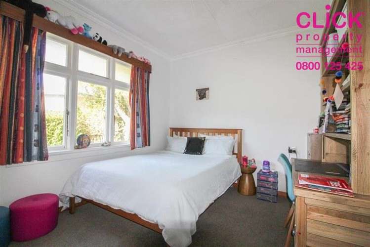 18 Castlewood Road Company Bay_4