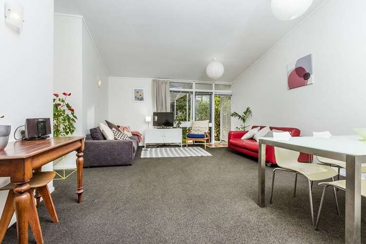 4/6 North Avenue Narrow Neck_5