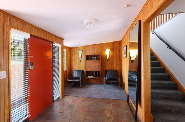 320 Princes Drive Britannia Heights_2