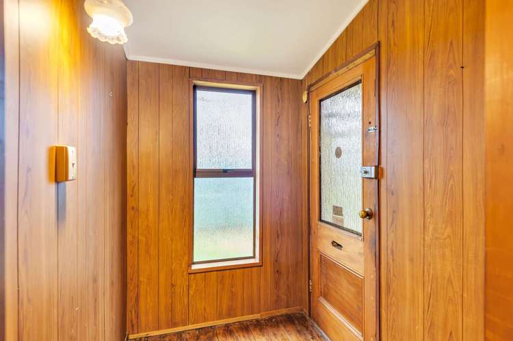 19 Halswell Street Wanganui Central_16