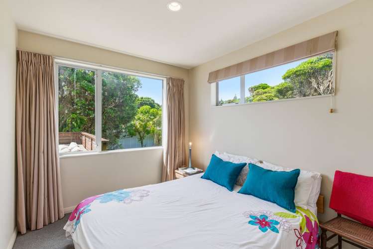 60 The Esplanade Raumati South_36