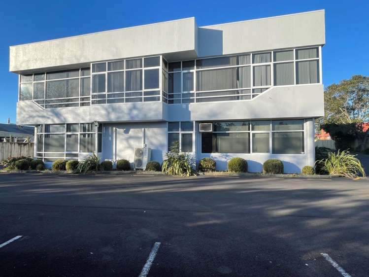 Unit D/129 Onewa Road Northcote_9