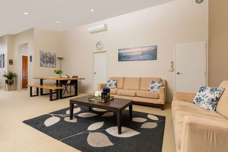 44 William Gamble Drive Greenhithe_4