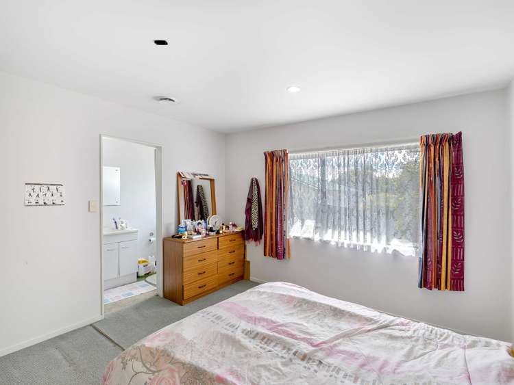 16b Roick Parade Glen Eden_15