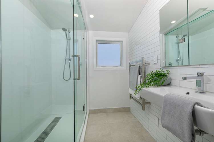 281 East Coast Road Mairangi Bay_38