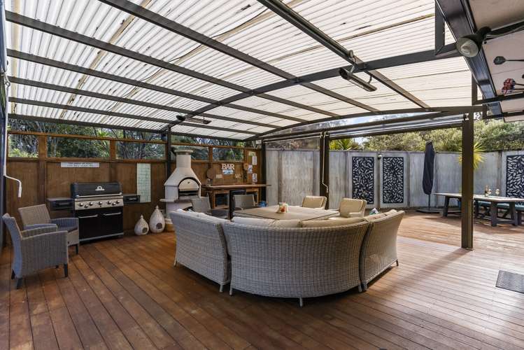 40 Shelter Drive Greenhithe_12