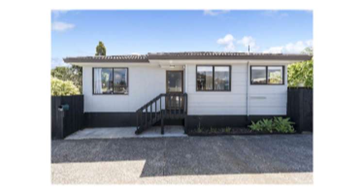 2/221 Waitemata Drive_0