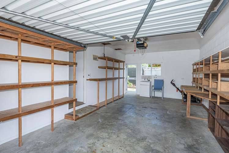 8B Lockesley Place Onerahi_12