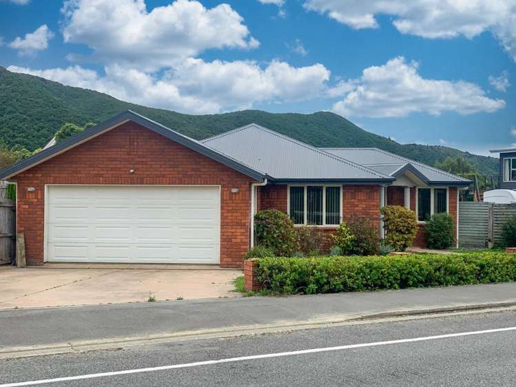 253a Waikawa Road Waikawa_0