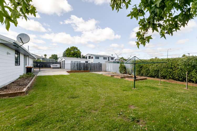 30 Peppertree Glade Kelvin Grove_14