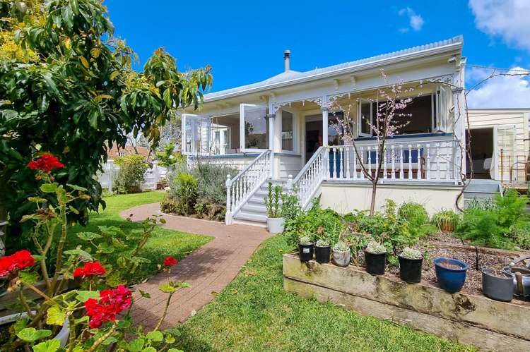6 Eton Avenue Devonport_22