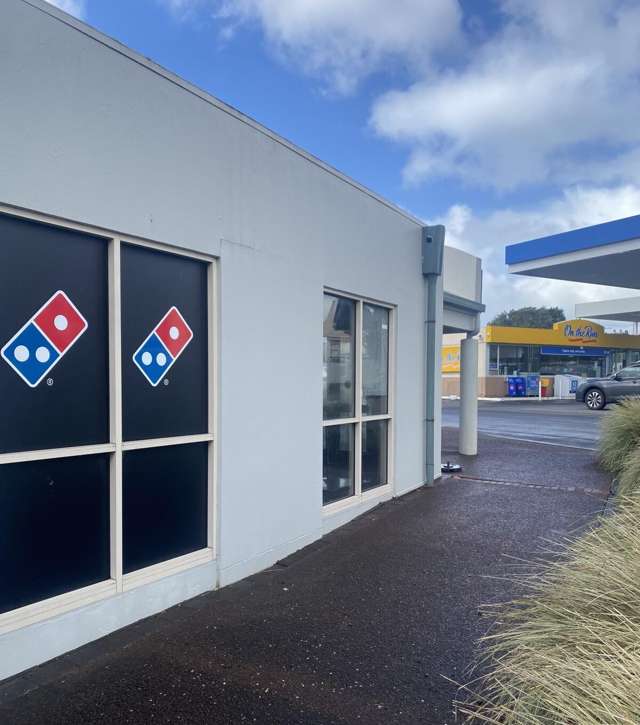 Shop 17, 14/2 Bay Street Red Beach_3