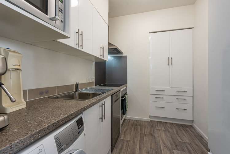 218 Coutts Street Rongotai_13