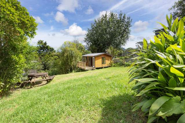 1111 Huia Road Huia_3