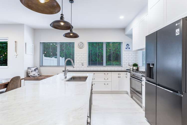 2 Tirohanga Crescent Stanmore Bay_6