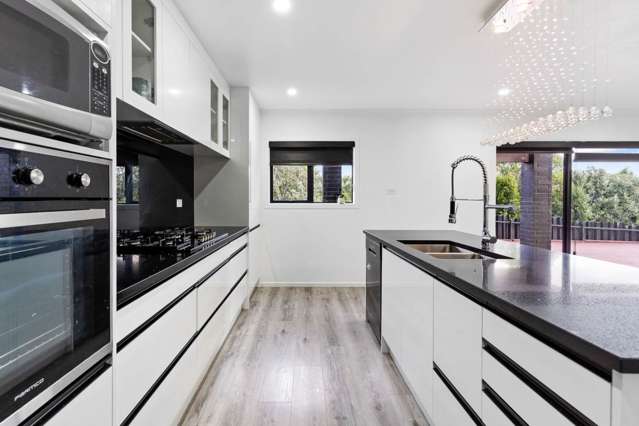 7 Juvena Place Clover Park_3