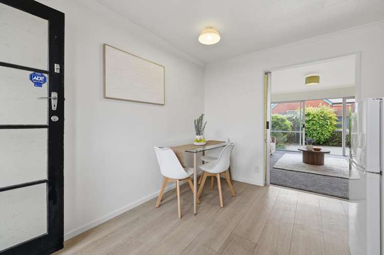 12C Baker Street Caversham_16