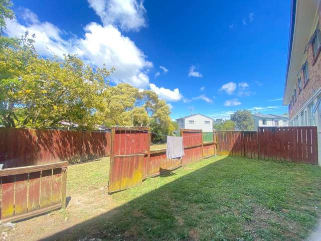 3/22C West Coast Road Glen Eden_1