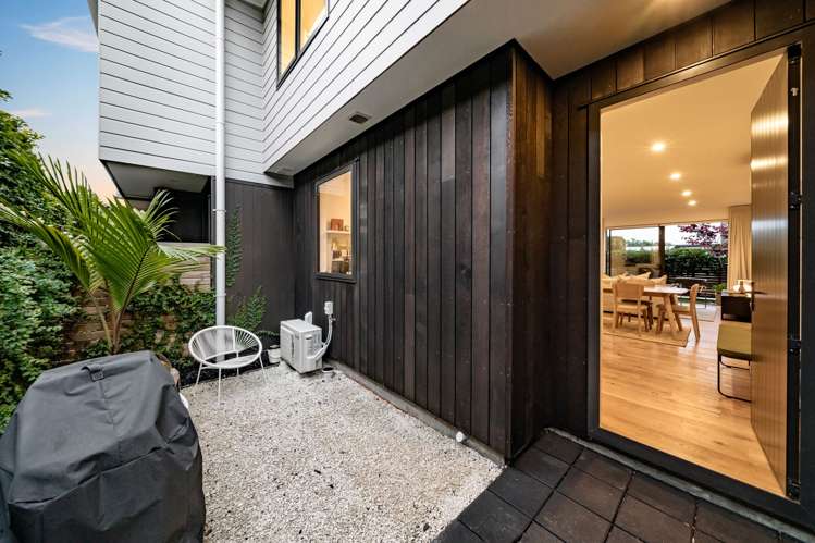 7/4 Glen Atkinson Street St Heliers_16